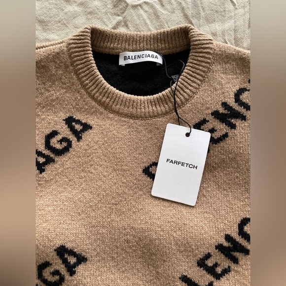 Brand new balenciaga sweater size small but fits loose - Picture 5 of 9
